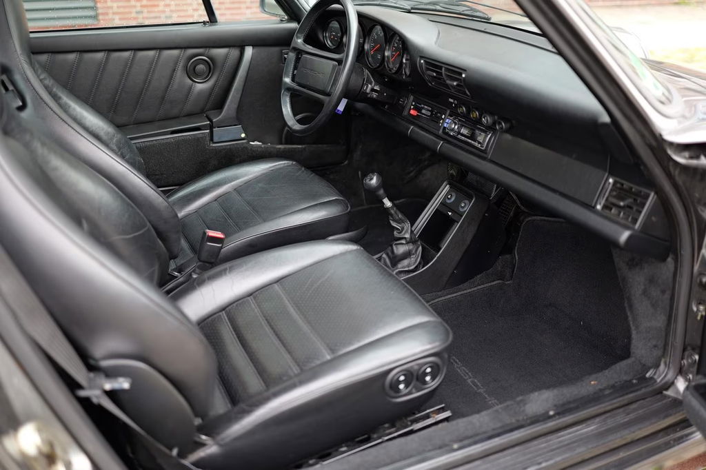 Porsche 911 Carrera 3.2