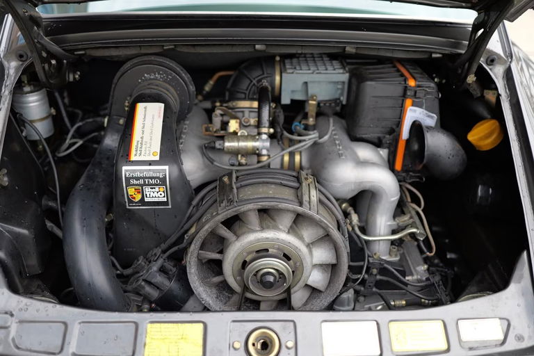 Porsche 911 Carrera 3.2