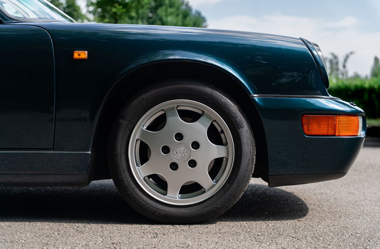 Porsche 964 Carrera 4