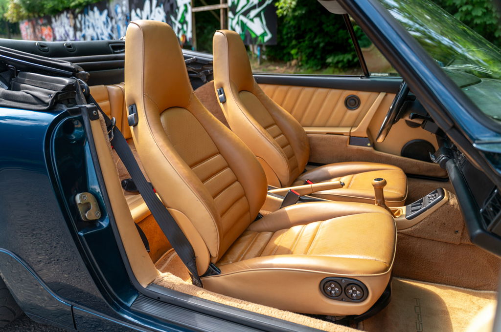 Porsche 964 Carrera 4