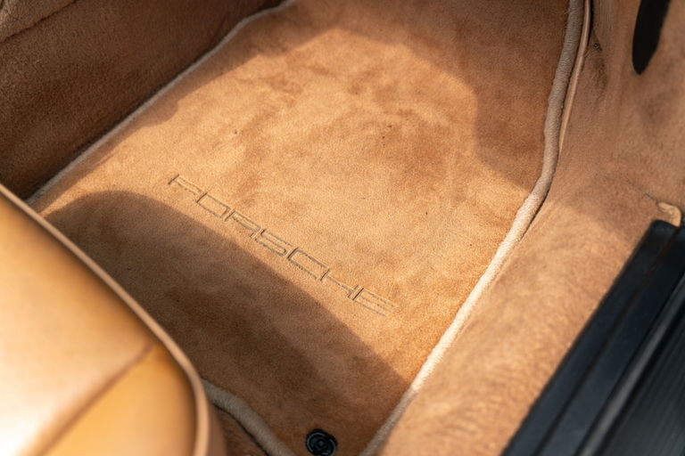 Porsche 964 Carrera 4