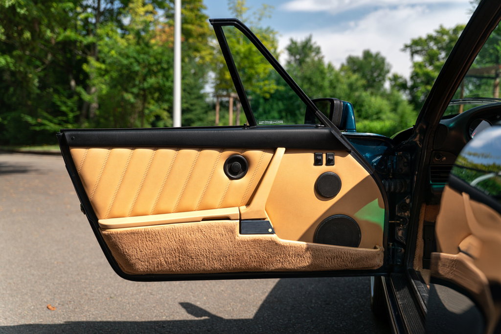 Porsche 964 Carrera 4