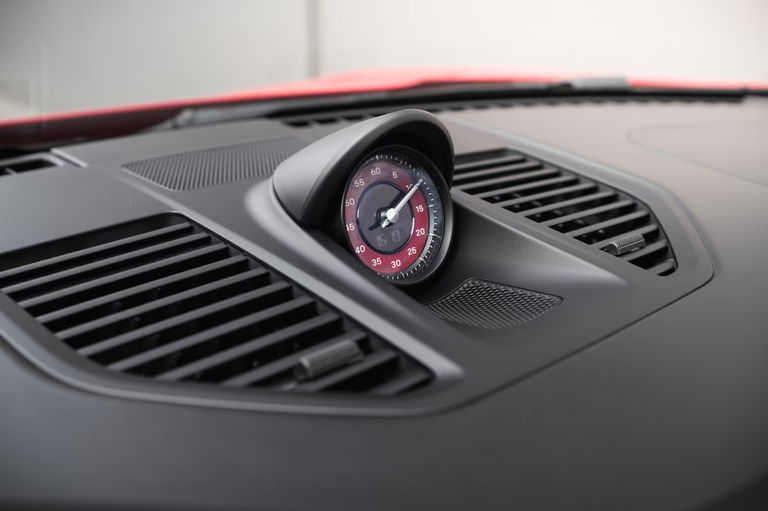 Porsche 992 Carrera GTS