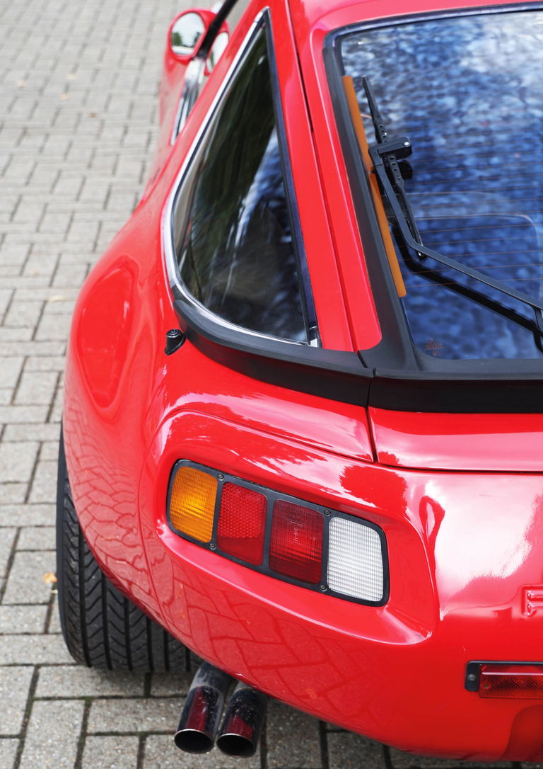 Porsche 928 S