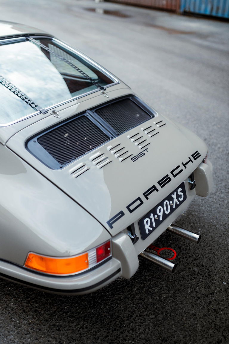 Porsche 911 Backdate