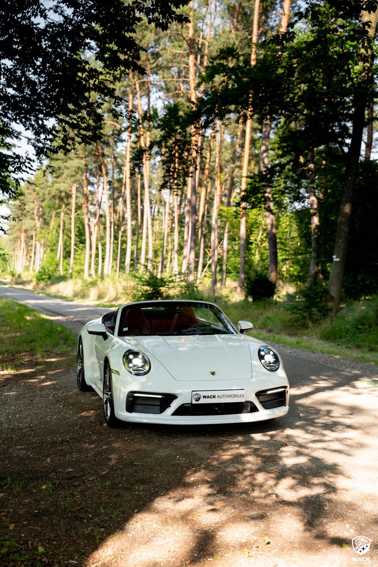 Porsche 992 Carrera 4S