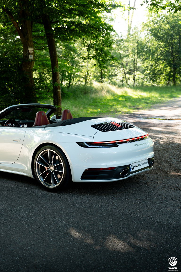 Porsche 992 Carrera 4S