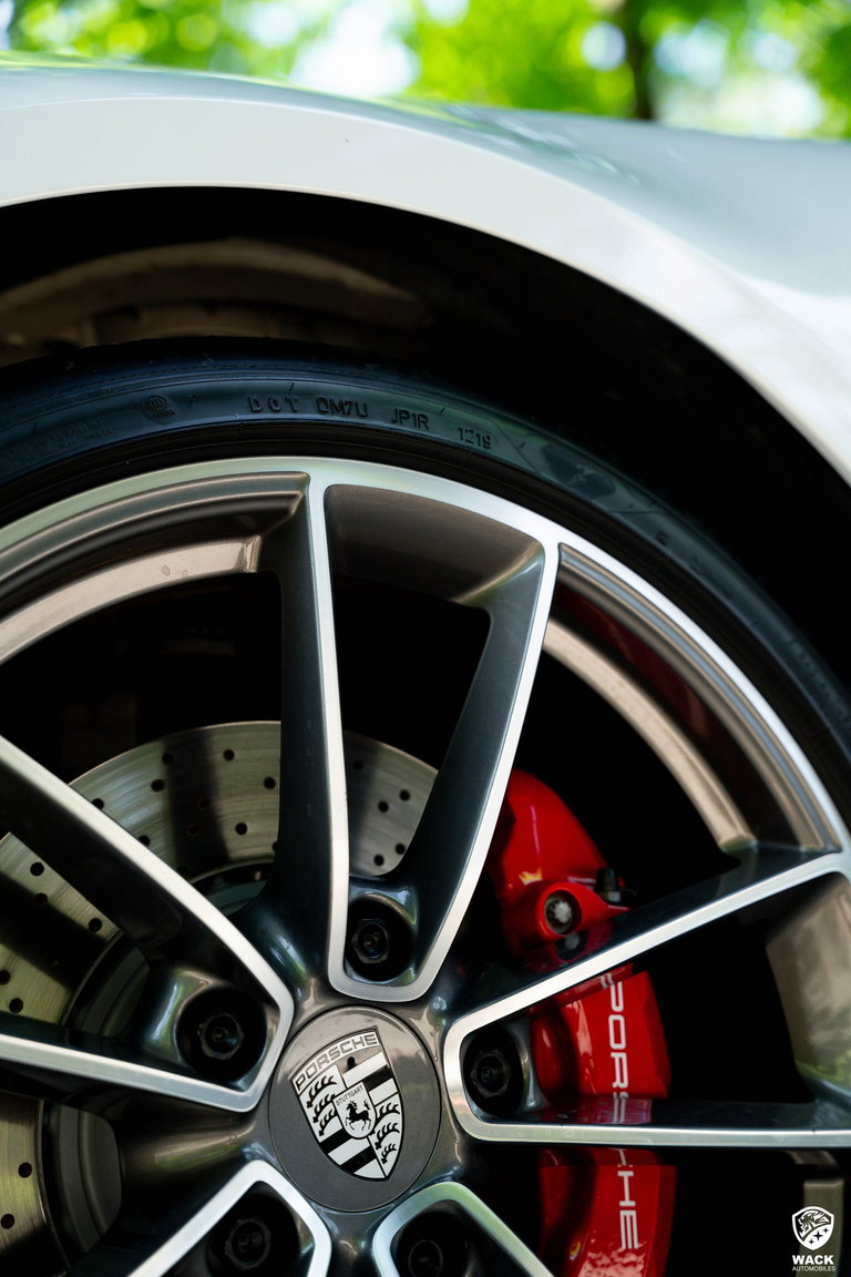 Porsche 992 Carrera 4S