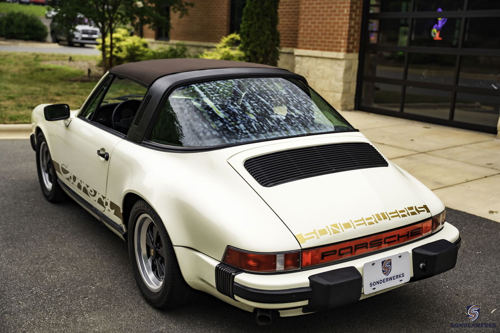 Porsche 911 Carrera 3.2