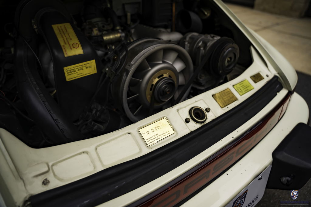 Porsche 911 Carrera 3.2