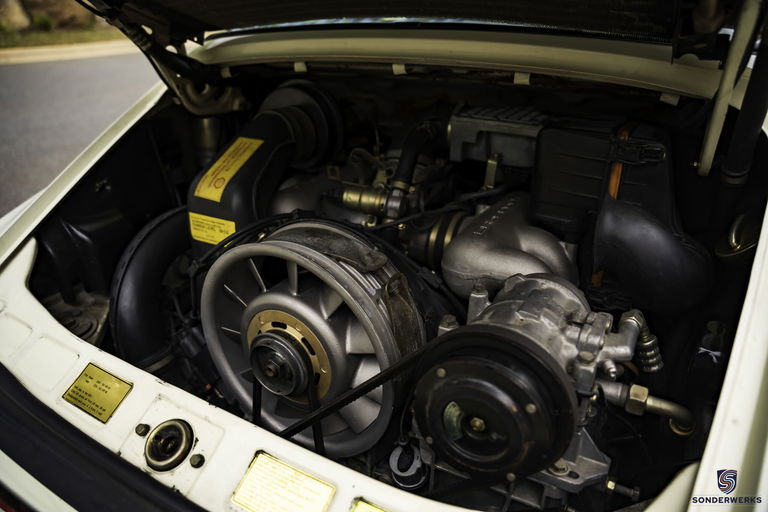 Porsche 911 Carrera 3.2