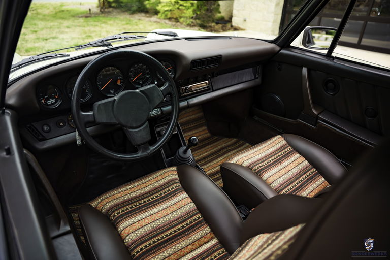 Porsche 911 Carrera 3.2