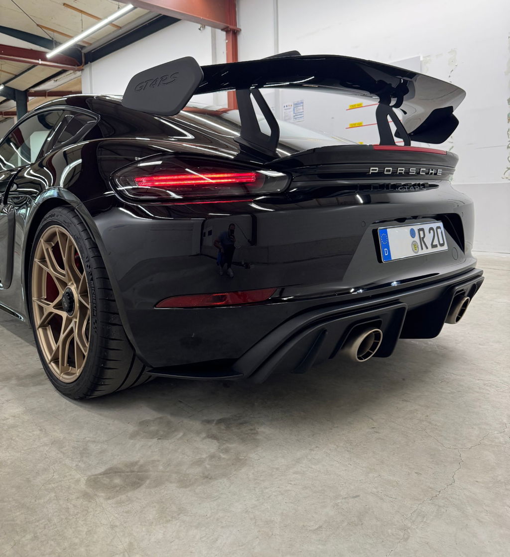 Porsche 718 Cayman GT4 RS