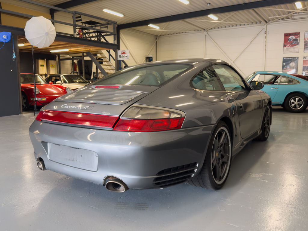 Porsche 996 Carrera 4S