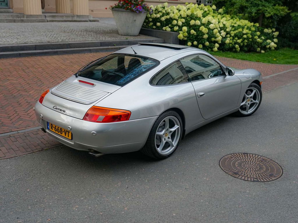 Porsche 996 Carrera