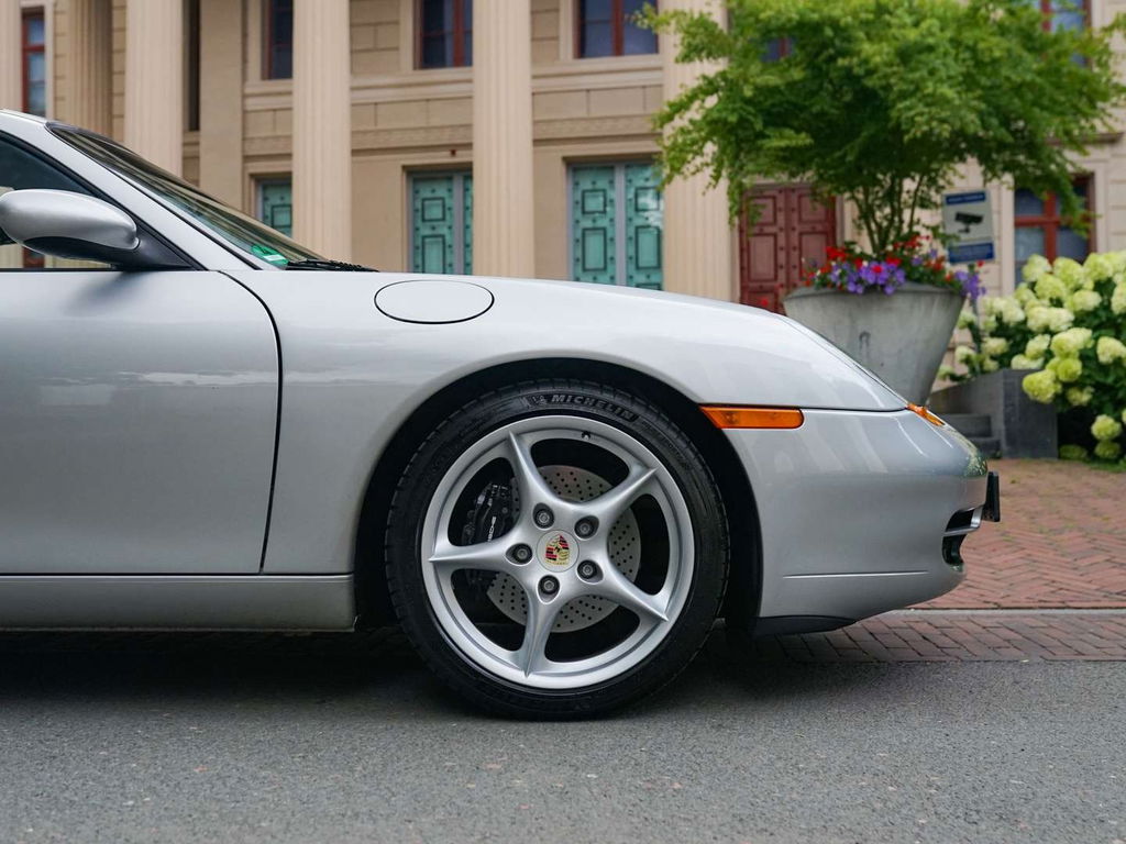 Porsche 996 Carrera