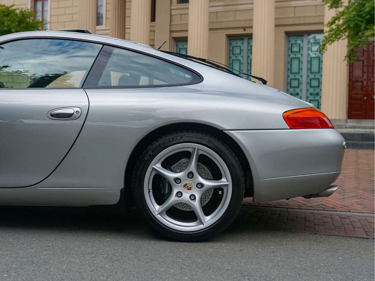 Porsche 996 Carrera