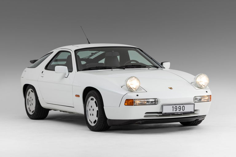 Porsche 928 S4