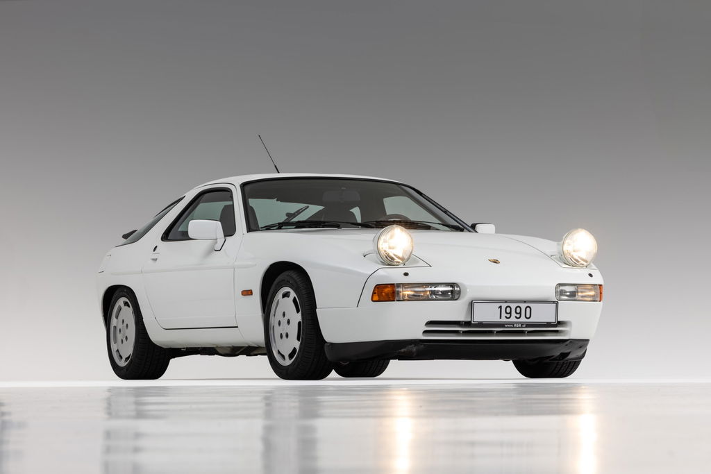 Porsche 928 S4