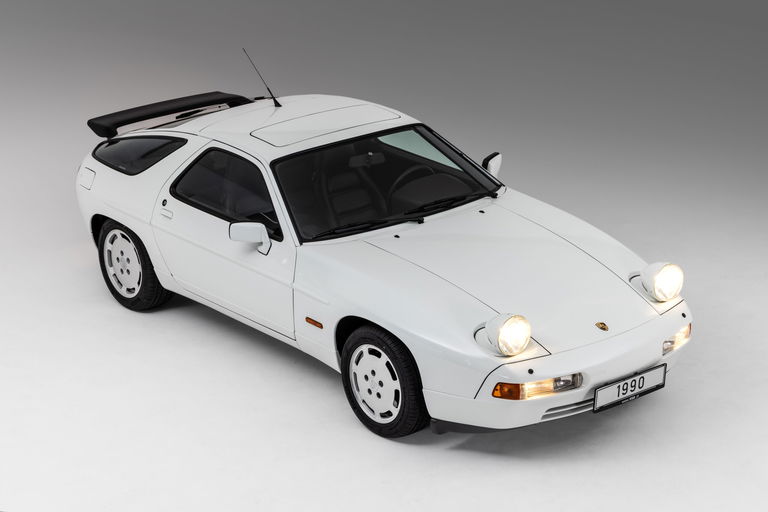 Porsche 928 S4