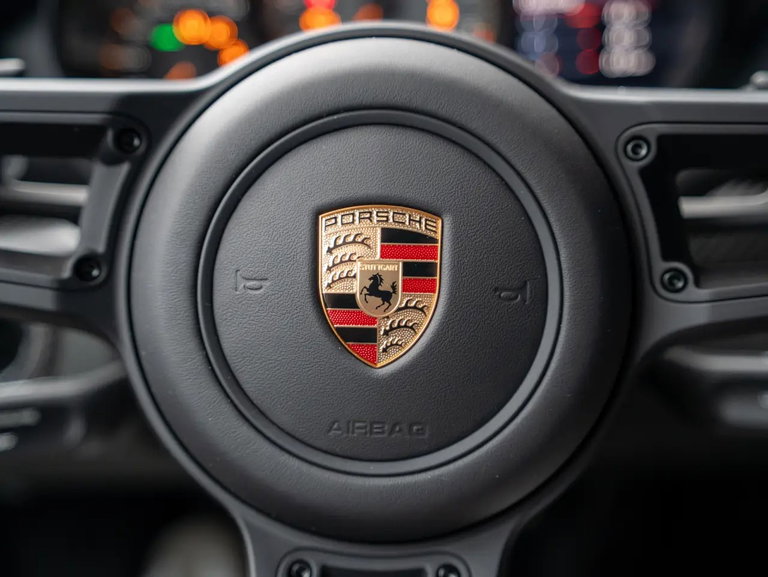 Porsche 718 Cayman GT4 RS