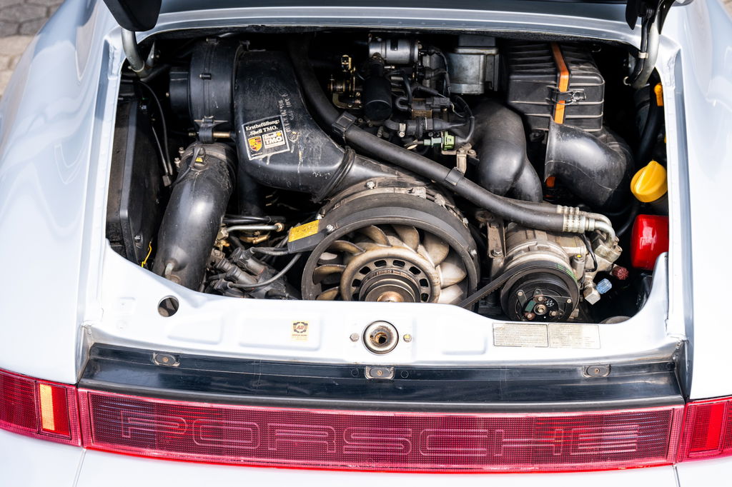 Porsche 964 Carrera 4