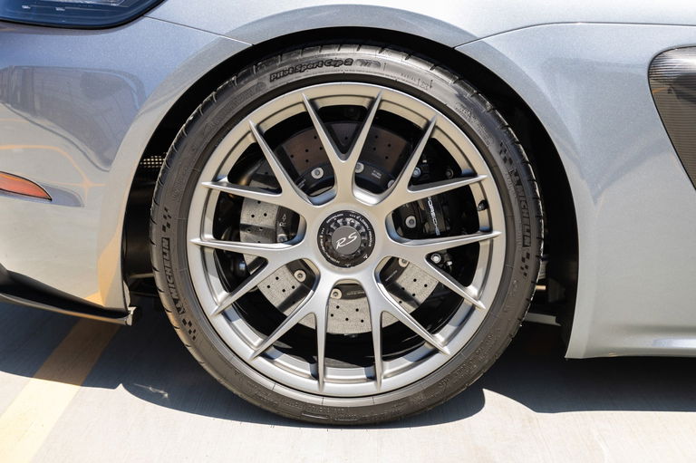 Porsche 718 Spyder RS