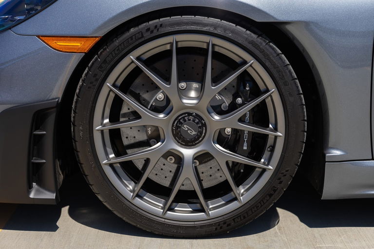 Porsche 718 Spyder RS