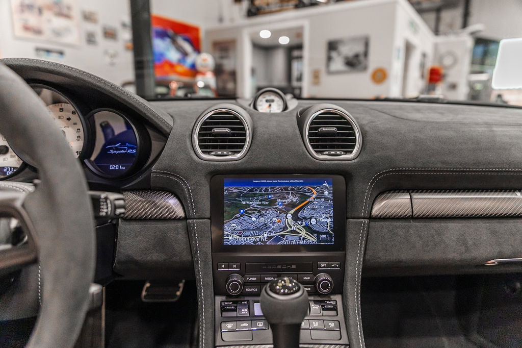 Porsche 718 Spyder RS