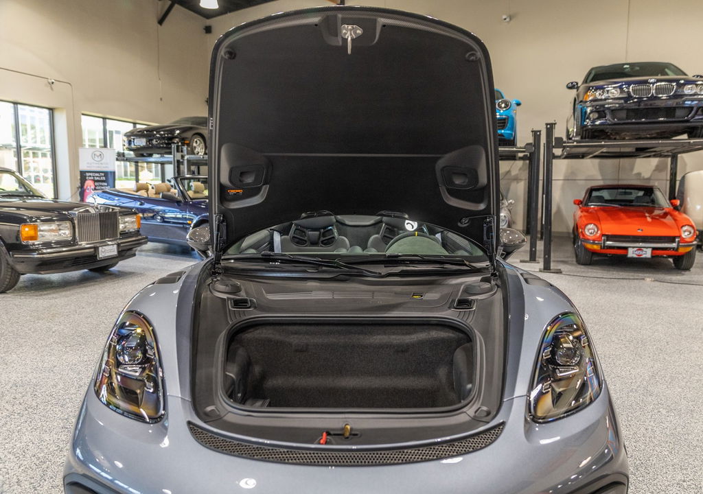 Porsche 718 Spyder RS