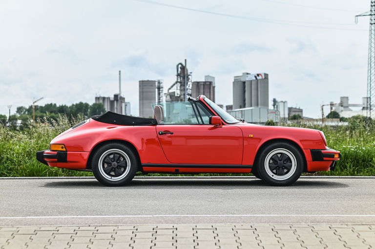 Porsche 911 Carrera 3.2