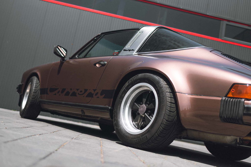 Porsche 911 Carrera 3.0