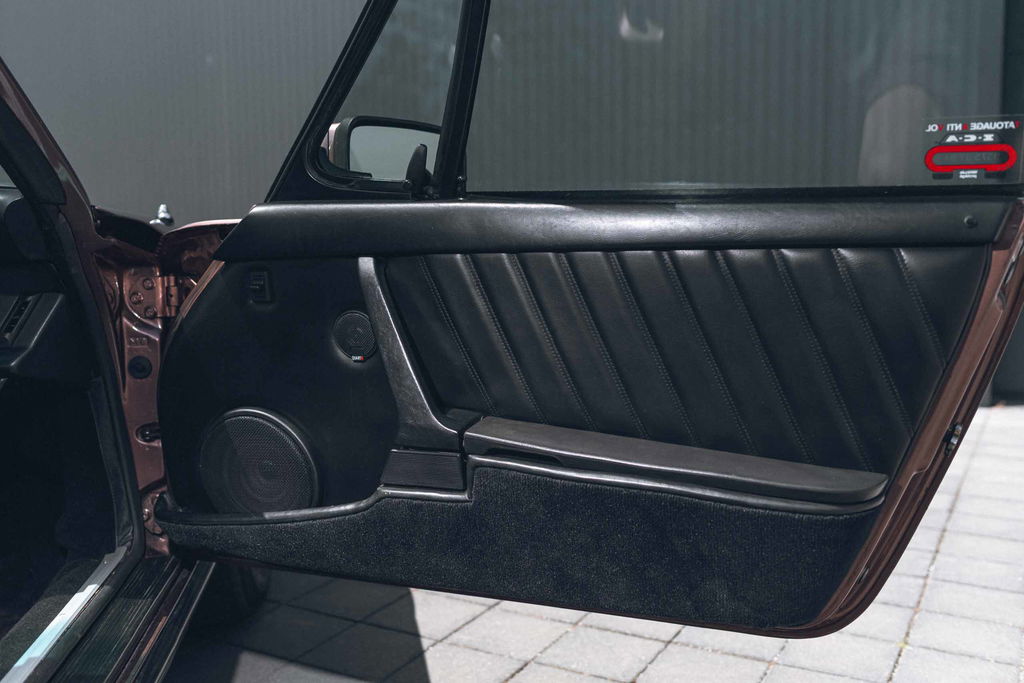 Porsche 911 Carrera 3.0