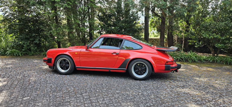 Porsche 911 Carrera 3.2