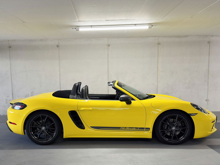 Porsche 718 Boxster T
