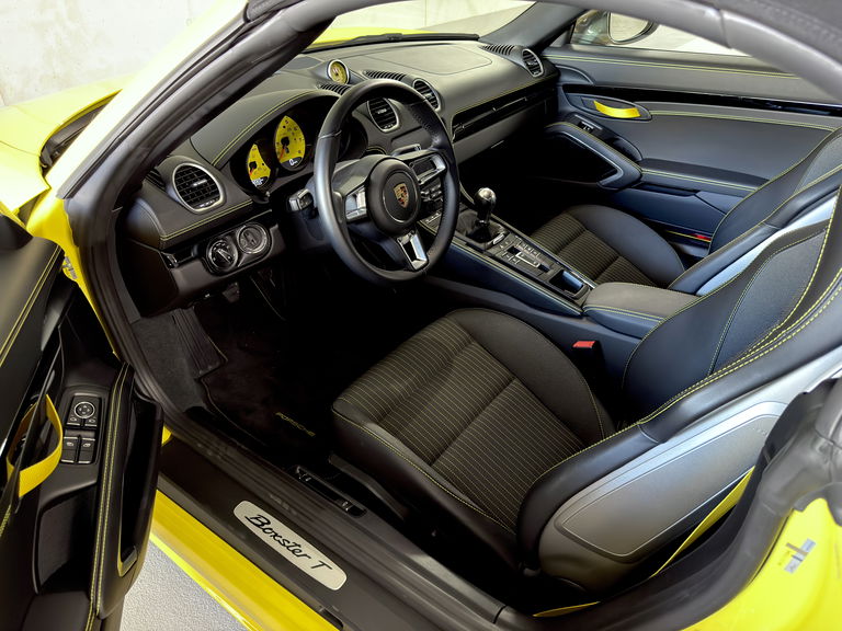 Porsche 718 Boxster T