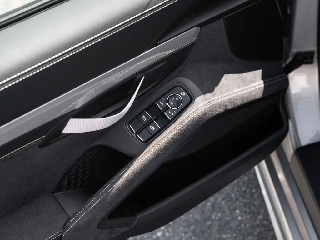 Porsche 718 Cayman GT4