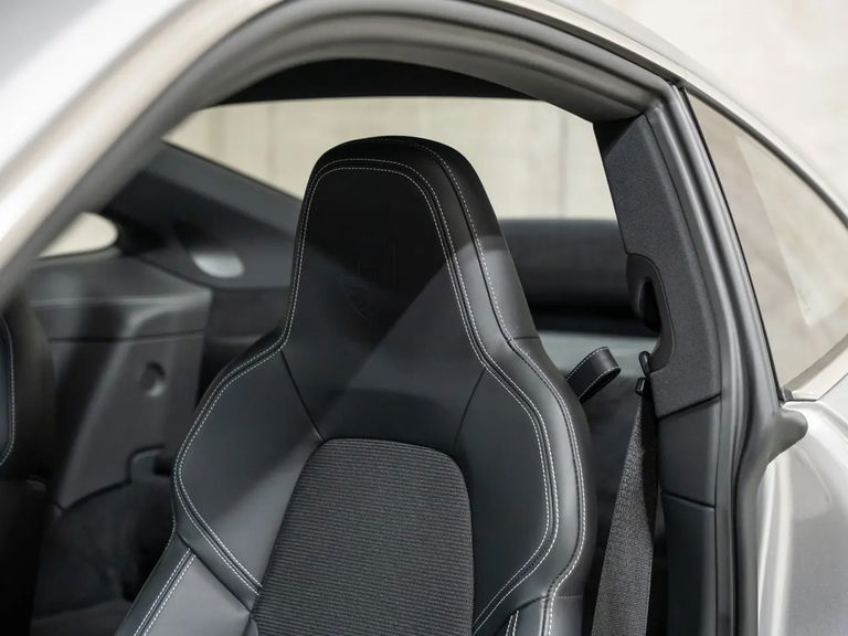 Porsche 992 GT3 Touring