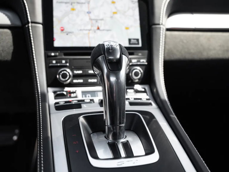 Porsche 718 Cayman GT4