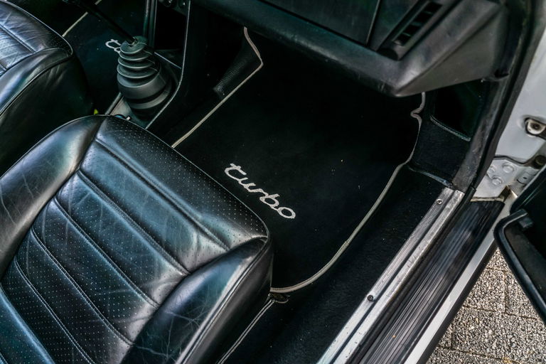 Porsche 911 Turbo 3.3