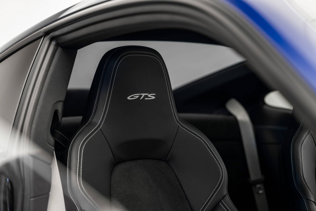 Porsche 992 Carrera GTS