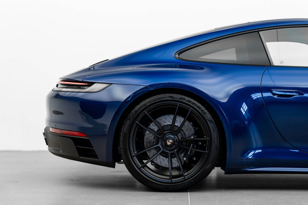 Porsche 992 Carrera GTS