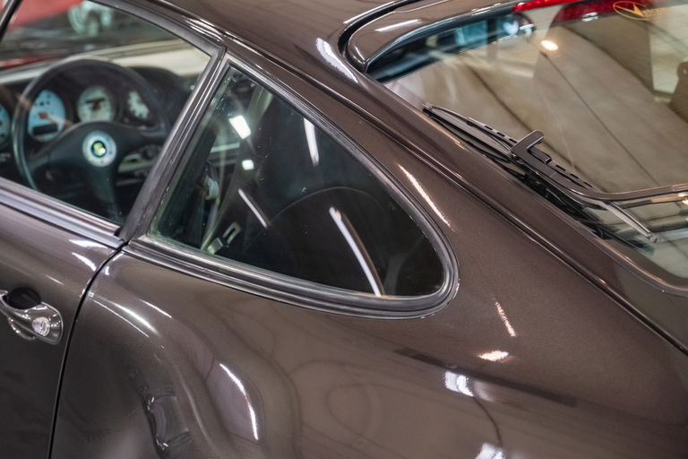 Porsche 993 Carrera 4