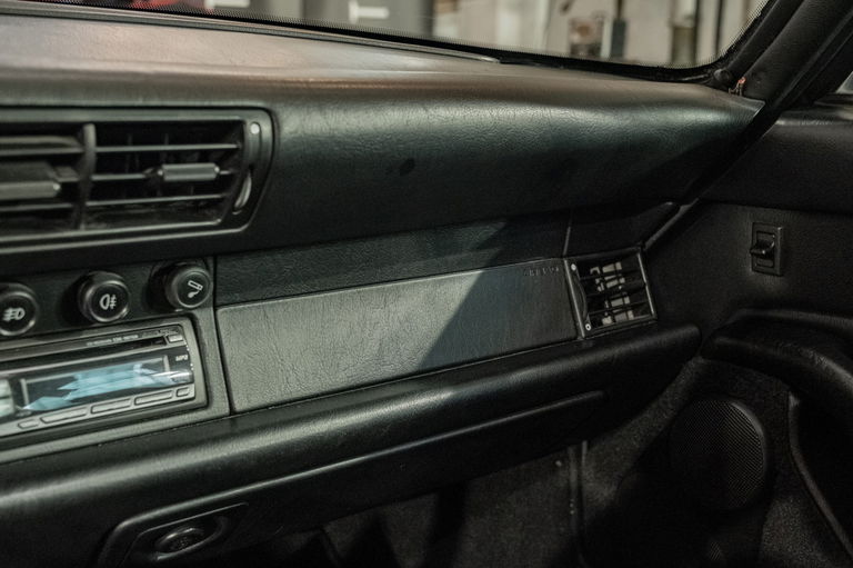 Porsche 993 Carrera 4