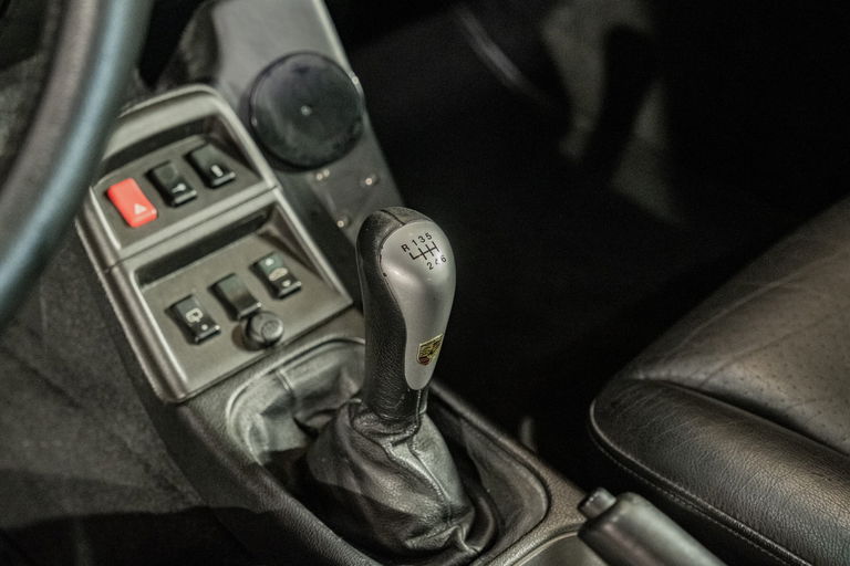 Porsche 993 Carrera 4