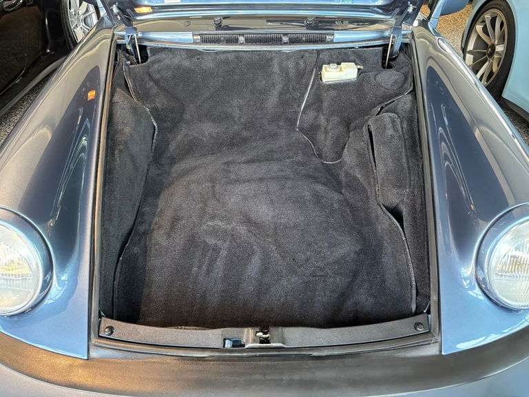 Porsche 911 Carrera 3.2 (US)