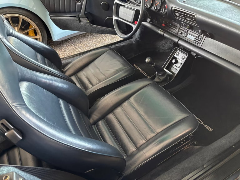 Porsche 911 Carrera 3.2 (US)