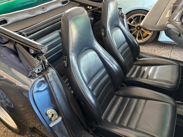 Porsche 911 Carrera 3.2 (US)