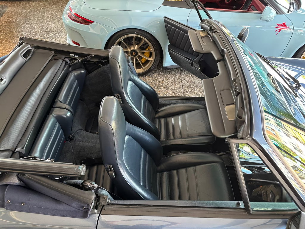 Porsche 911 Carrera 3.2 (US)