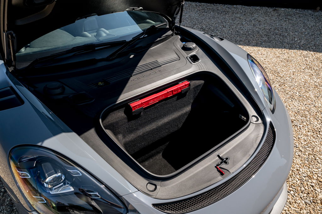 Porsche 718 Cayman GT4 RS